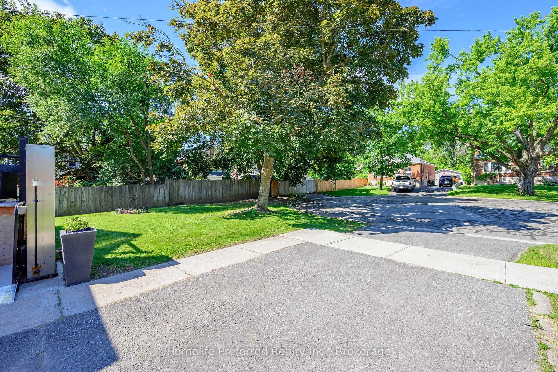 Photo 8 of 966 Noble Place, Peterborough, Otonabee Ward 1 — HOMEH