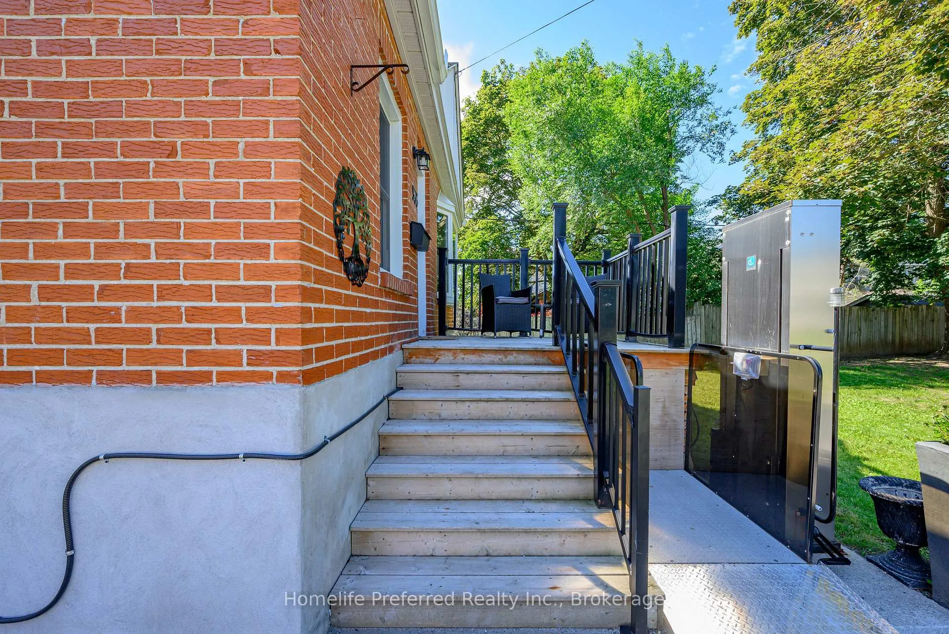 Photo 9 of 966 Noble Place, Peterborough, Otonabee Ward 1 — HOMEH