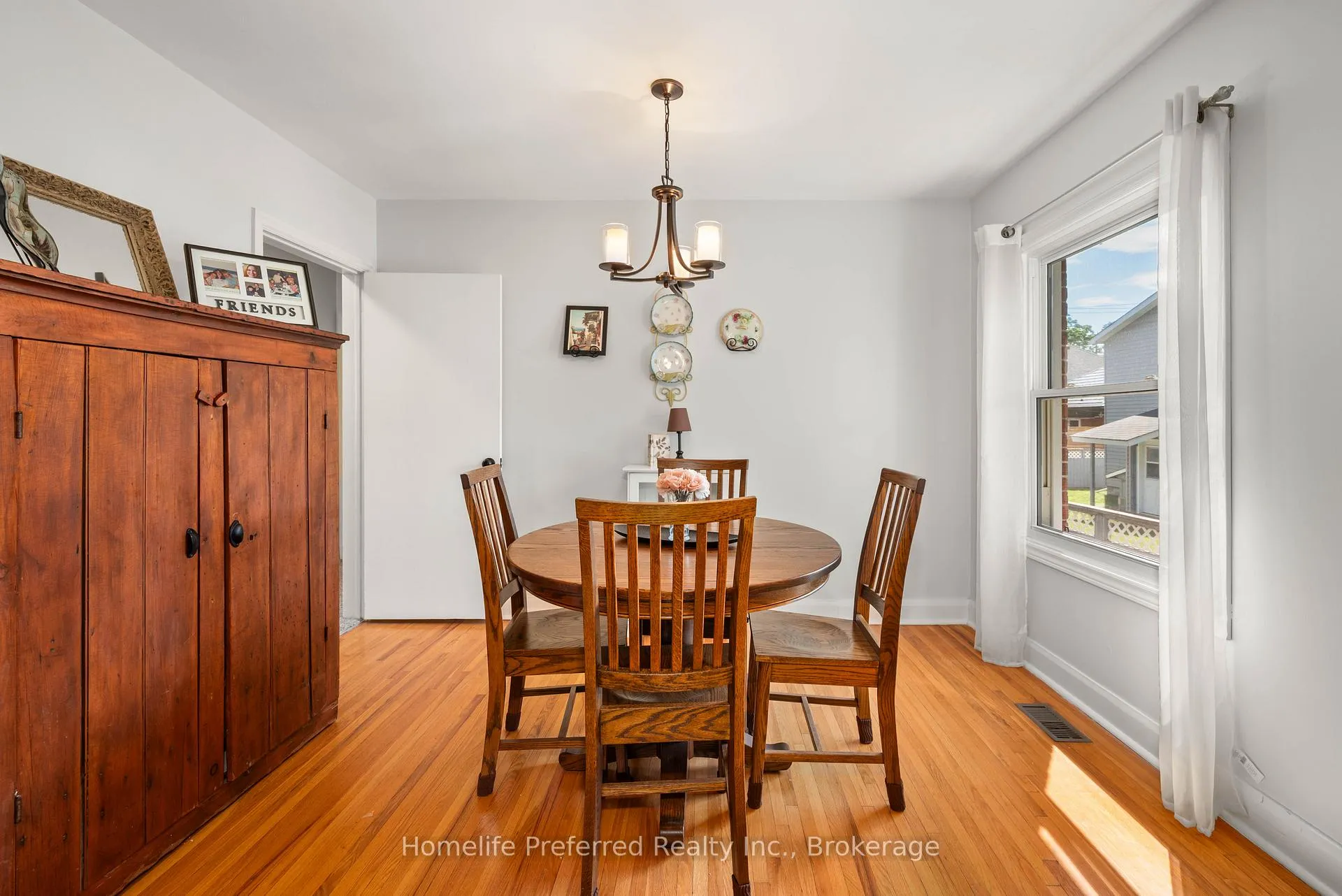 Photo 16 of 966 Noble Place, Peterborough, Otonabee Ward 1 — HOMEH