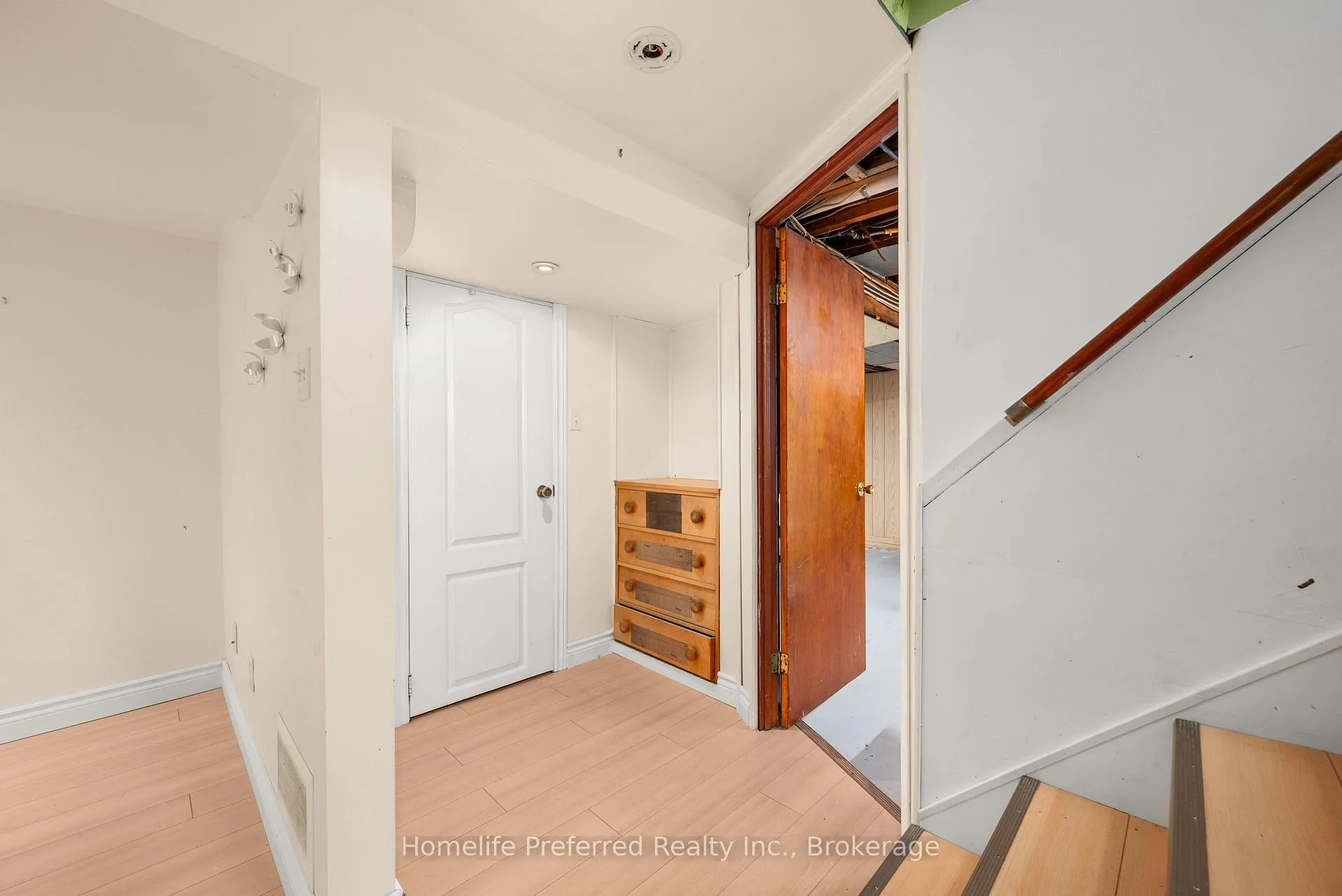 Photo 33 of 966 Noble Place, Peterborough, Otonabee Ward 1 — HOMEH