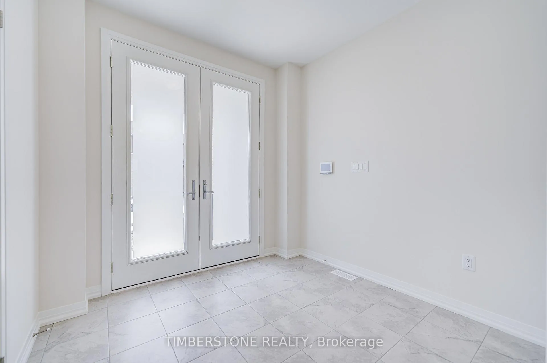 Photo 3 of 41 Aveena Road, Brampton, Bram East — HOMEH
