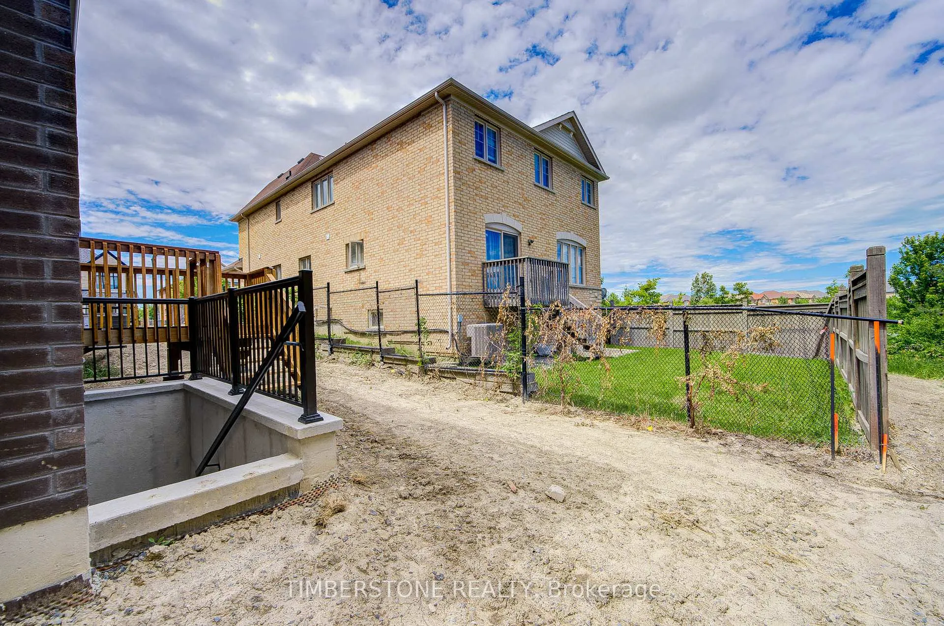 Photo 44 of 41 Aveena Road, Brampton, Bram East — HOMEH