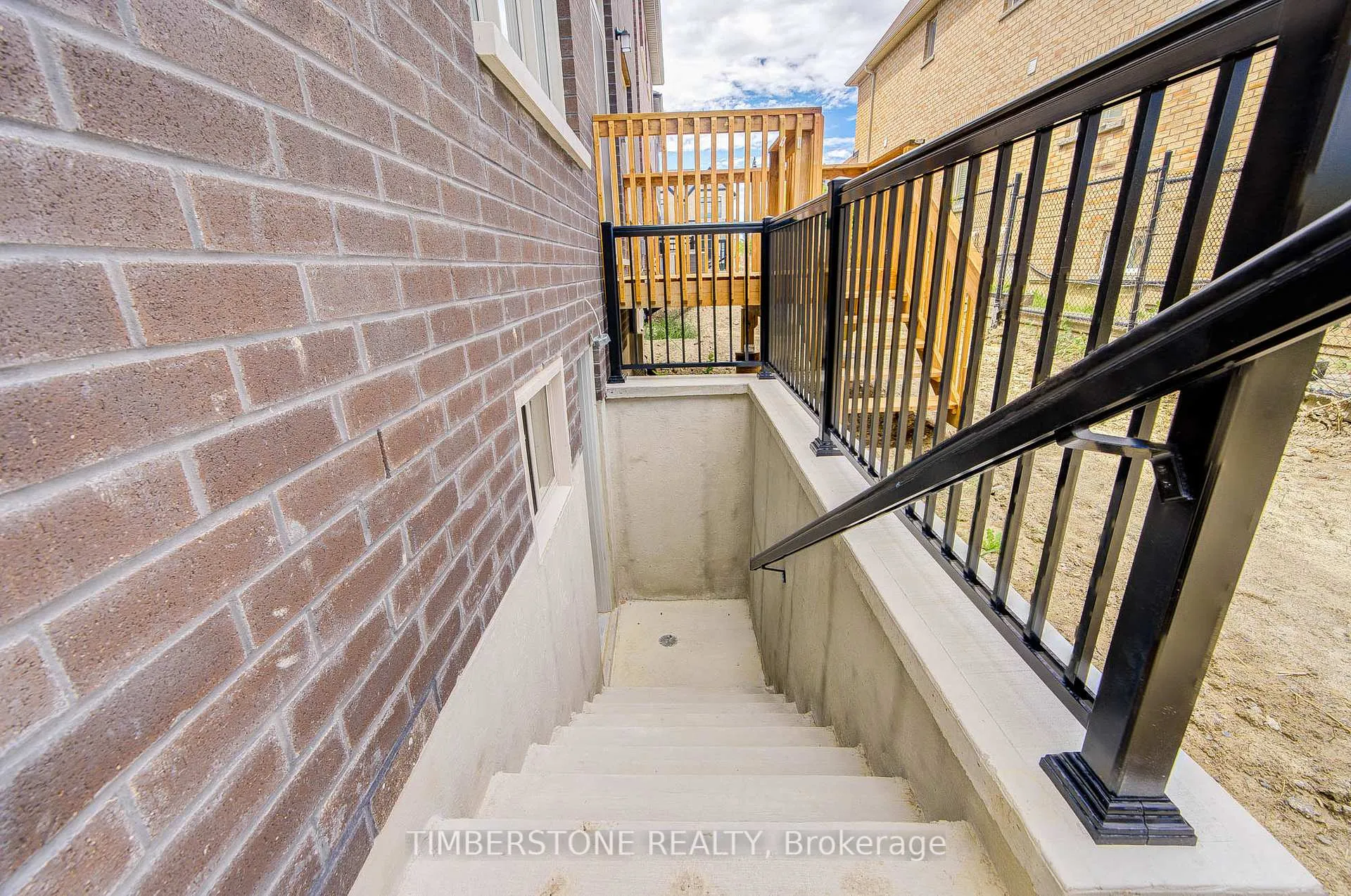 Photo 45 of 41 Aveena Road, Brampton, Bram East — HOMEH