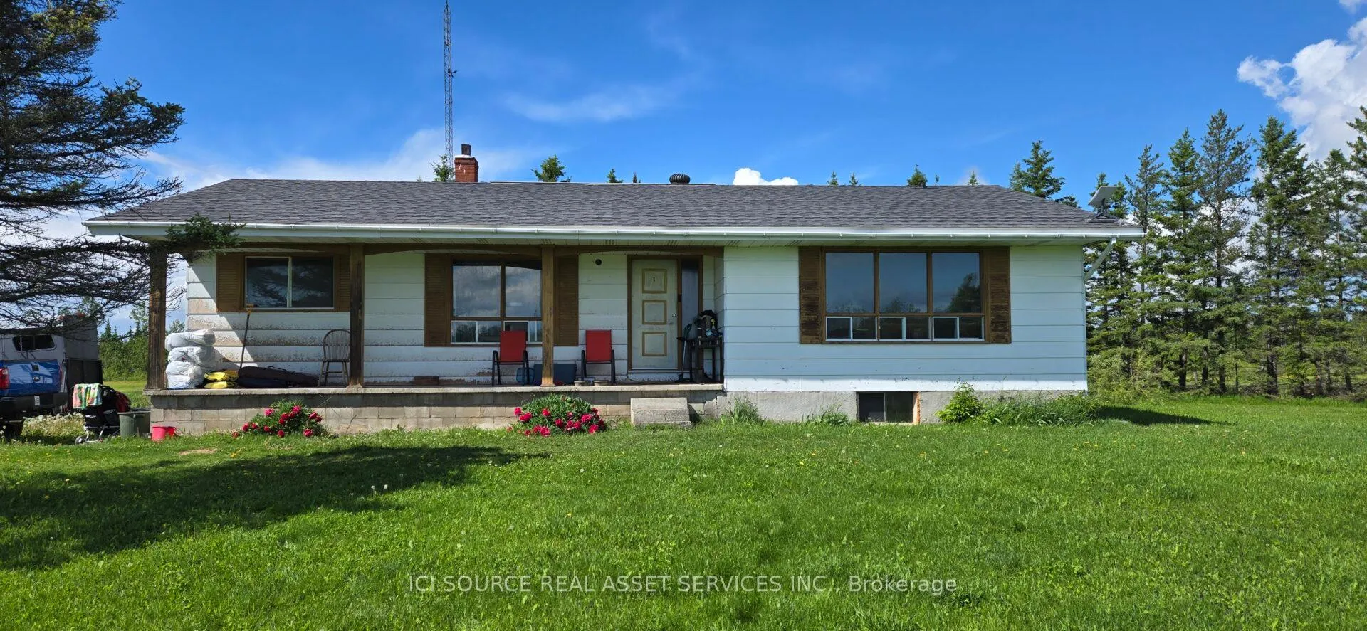 Photo 4 of 1527 Highway 11 W, Cochrane — HOMEH