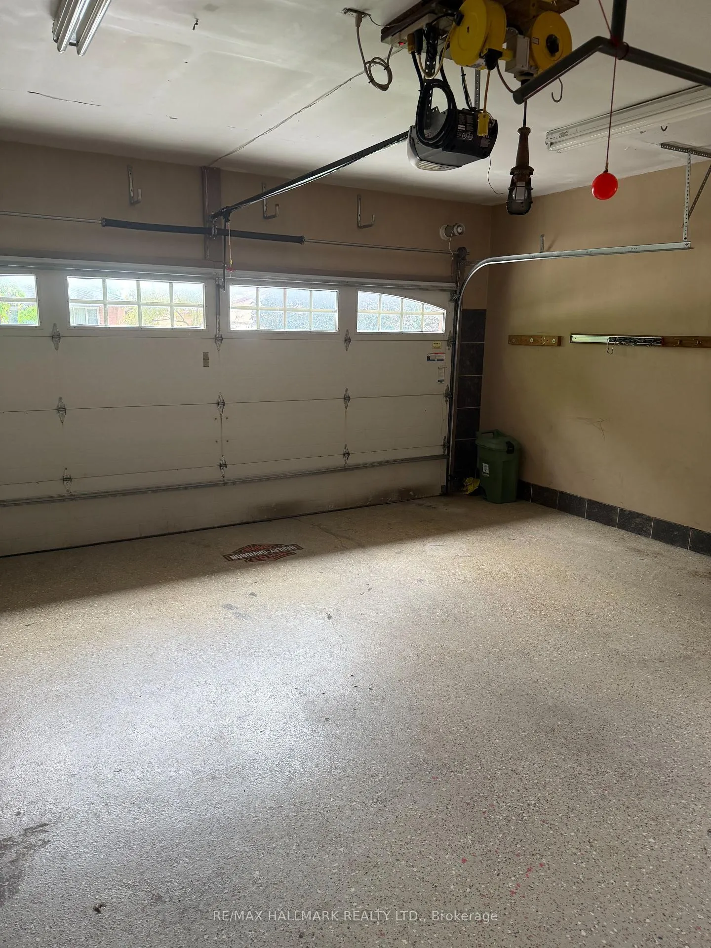 Photo 23 of 75 Golfview Crescent, London, South Q — HOMEH