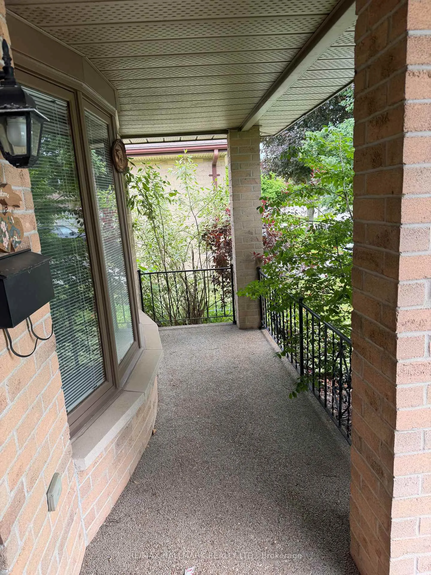 Photo 34 of 75 Golfview Crescent, London, South Q — HOMEH