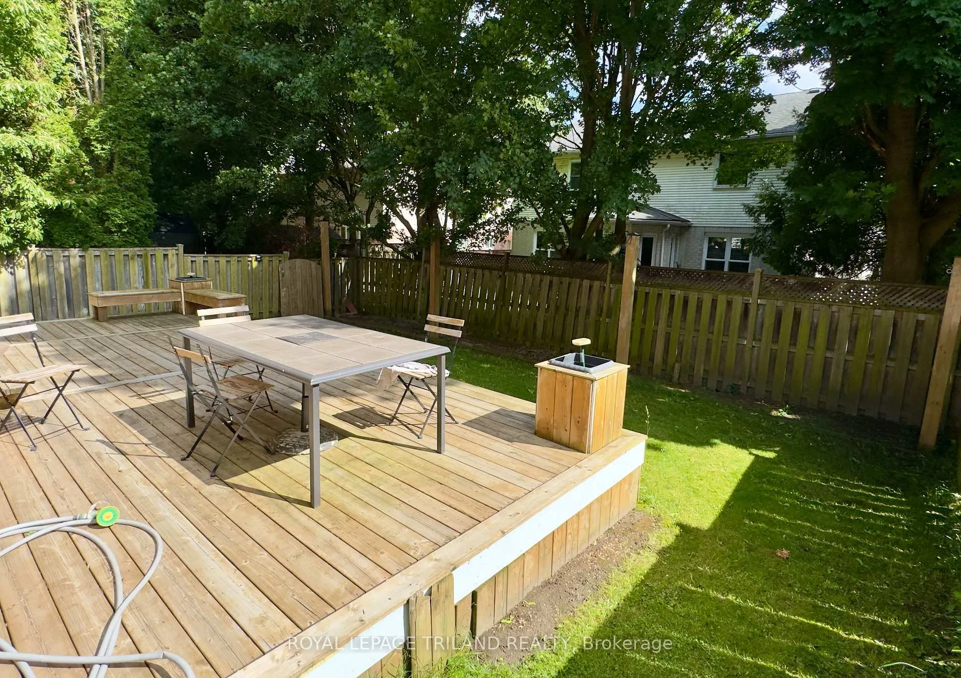 Photo 8 of 82 Meadowridge Road, London, North M — HOMEH