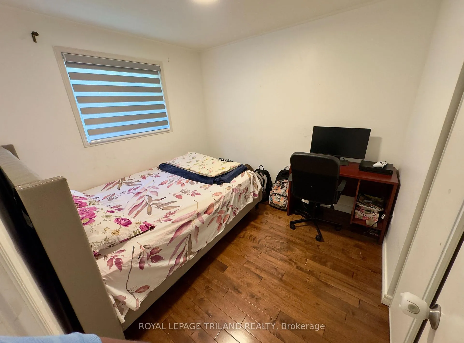 Photo 12 of 82 Meadowridge Road, London, North M — HOMEH