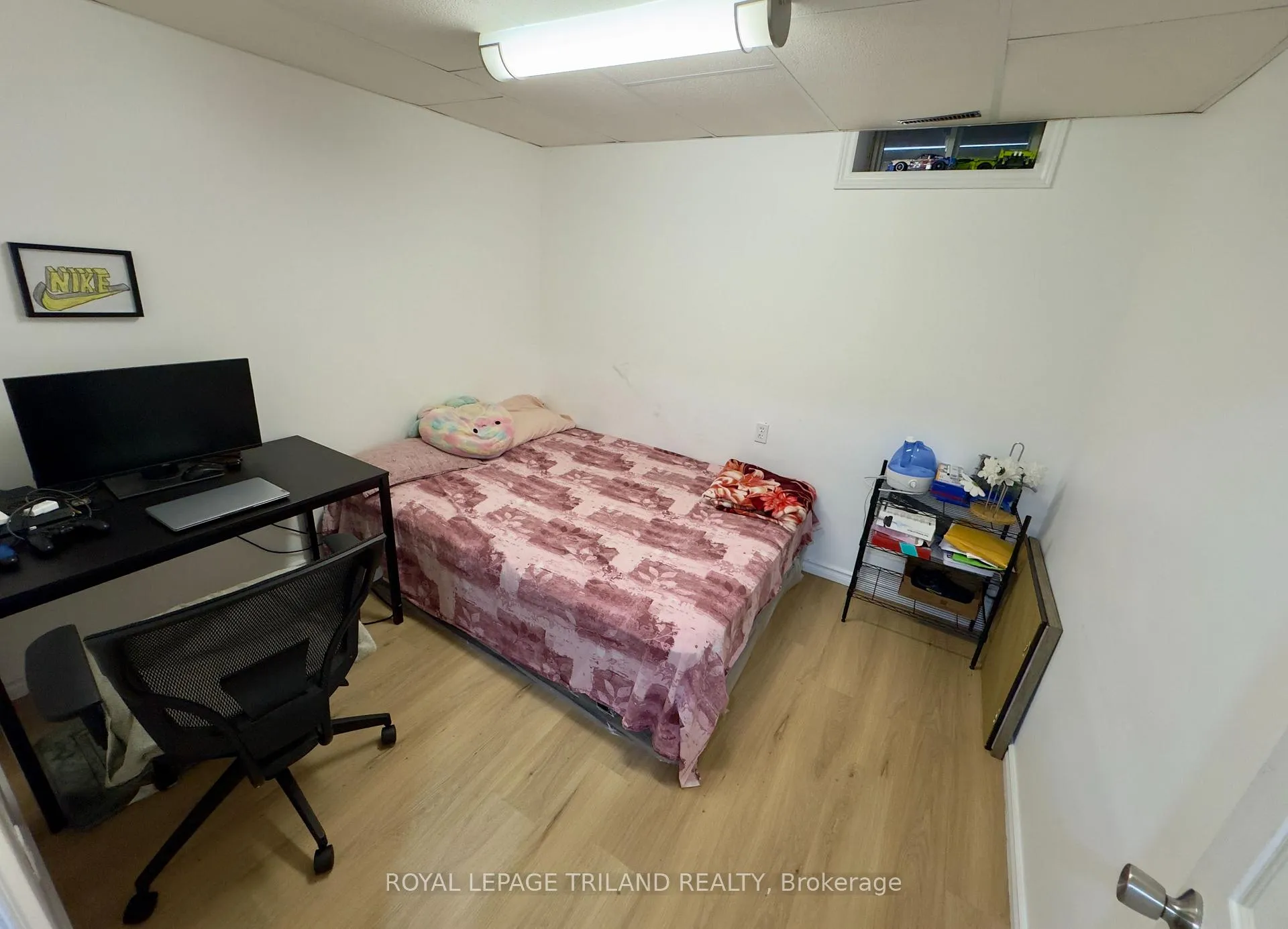 Photo 16 of 82 Meadowridge Road, London, North M — HOMEH