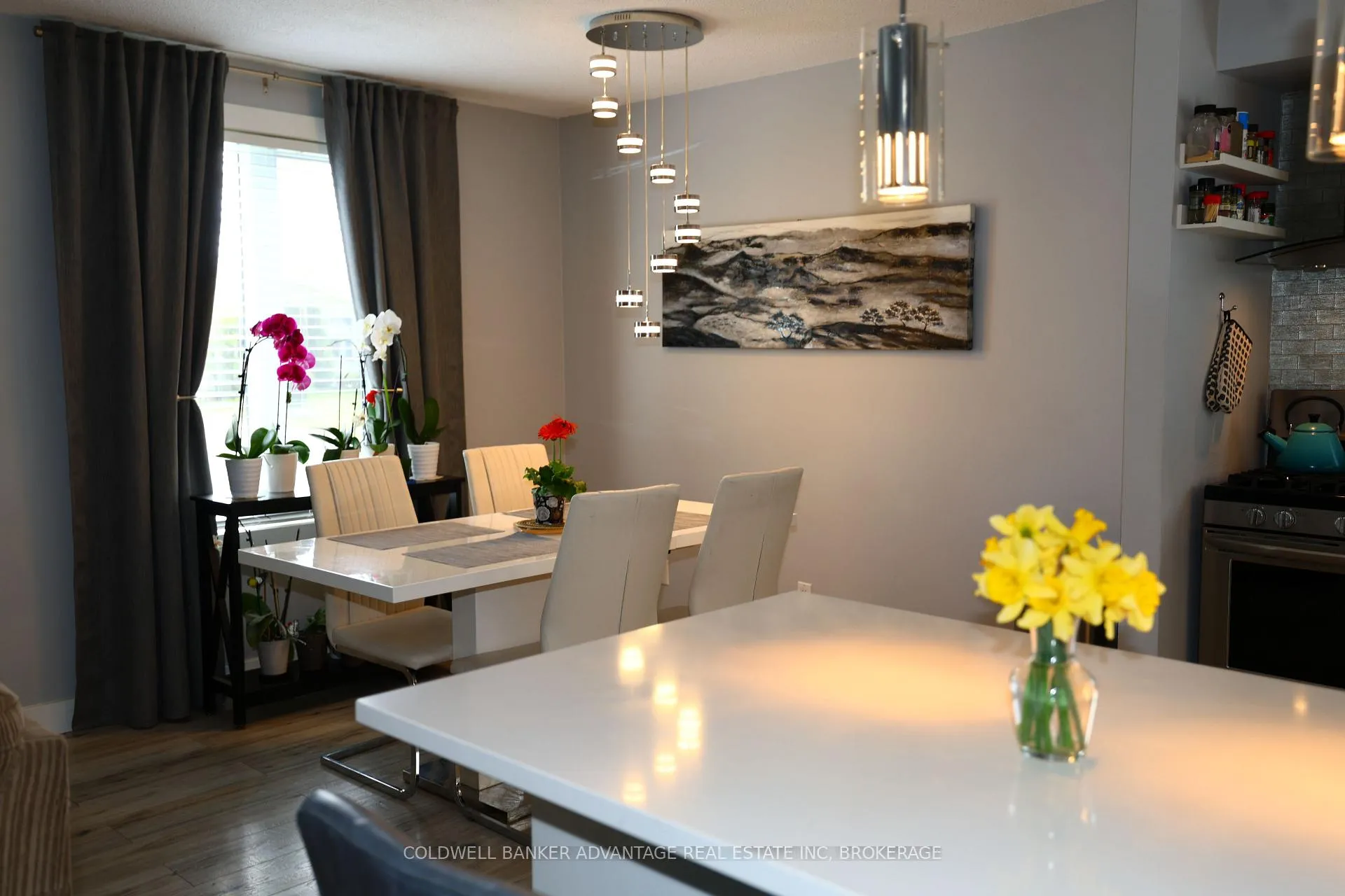 Photo 4 of 29 Willcher Drive, St. Catharines, Lakeshore — HOMEH