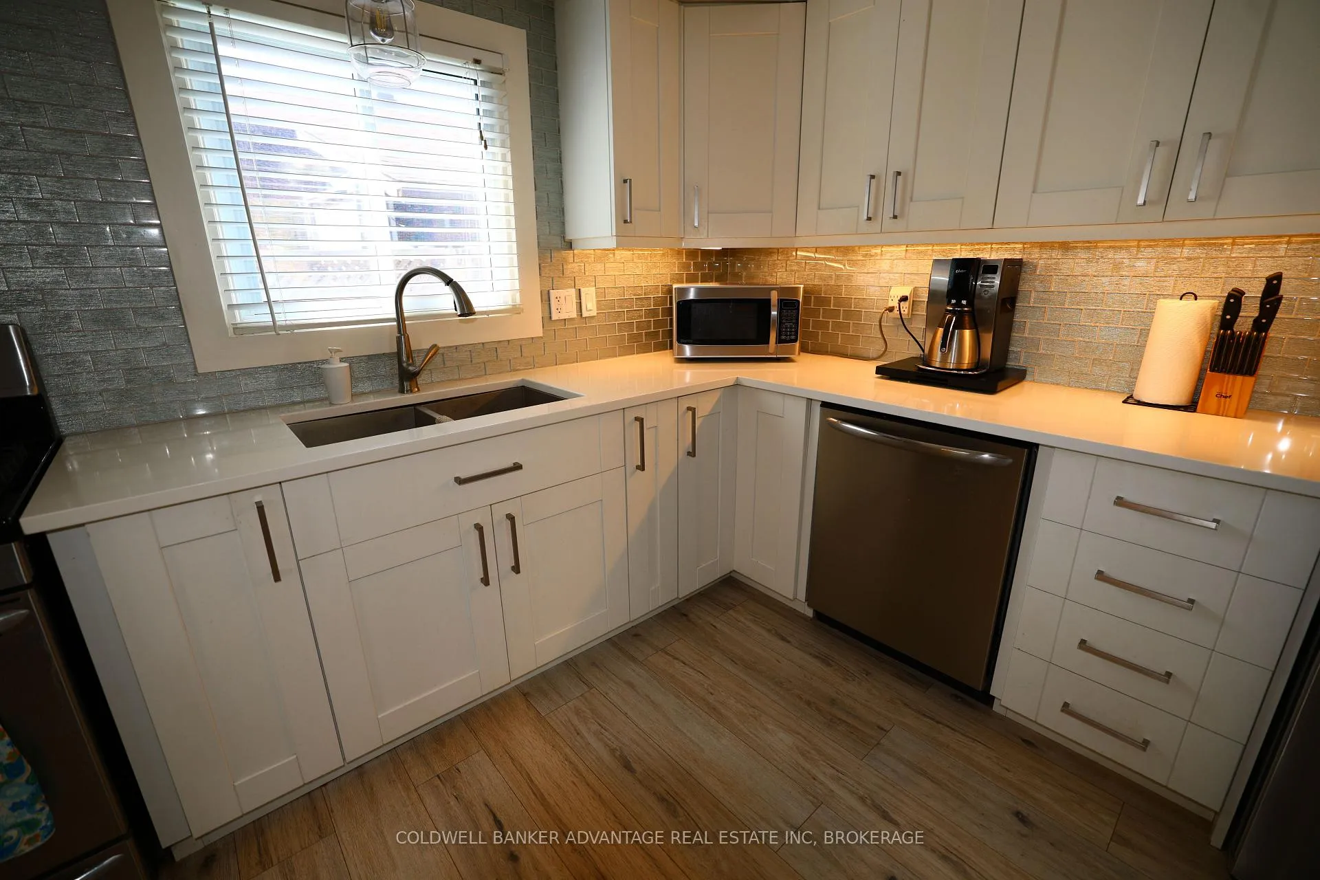 Photo 5 of 29 Willcher Drive, St. Catharines, Lakeshore — HOMEH