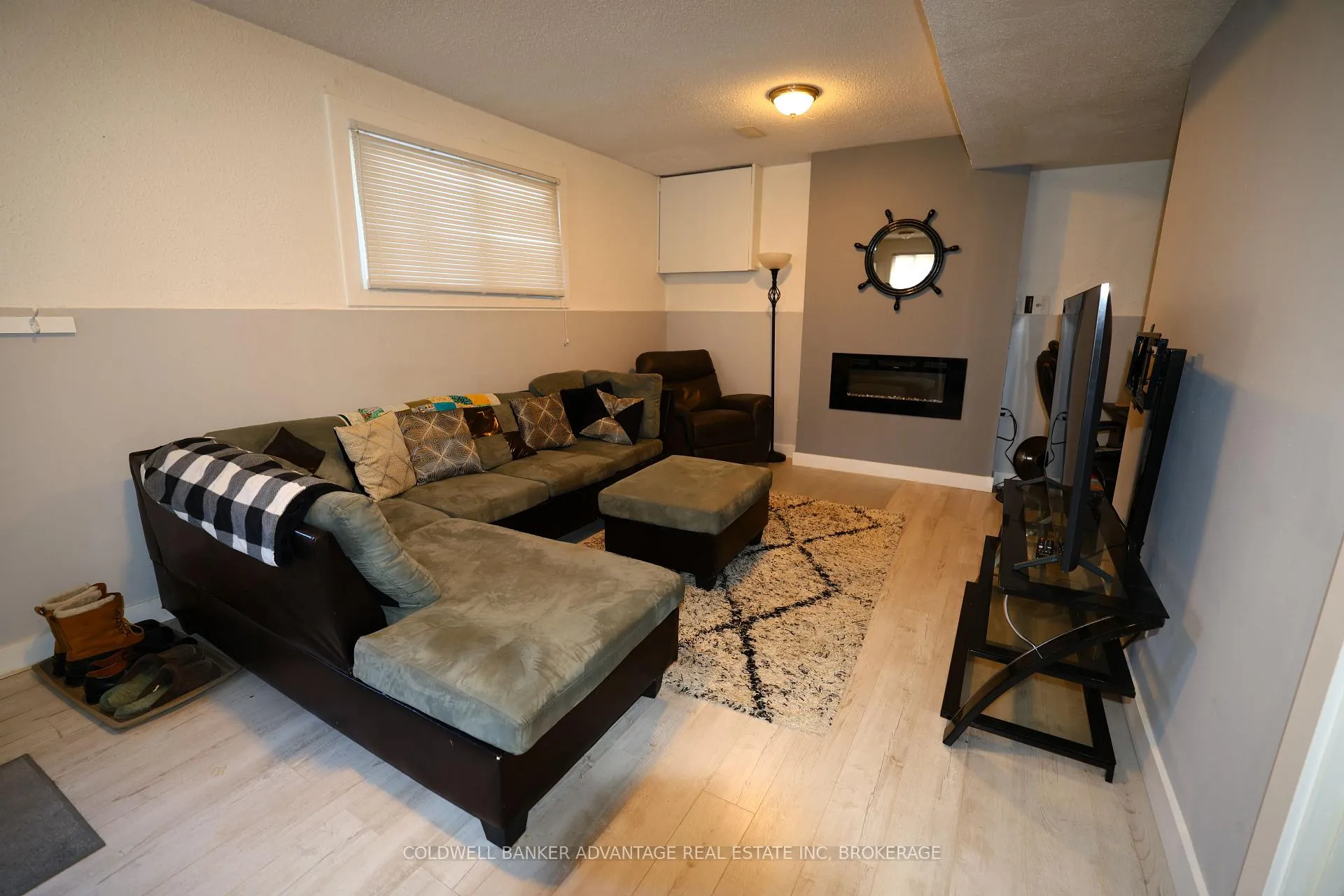 Photo 16 of 29 Willcher Drive, St. Catharines, Lakeshore — HOMEH