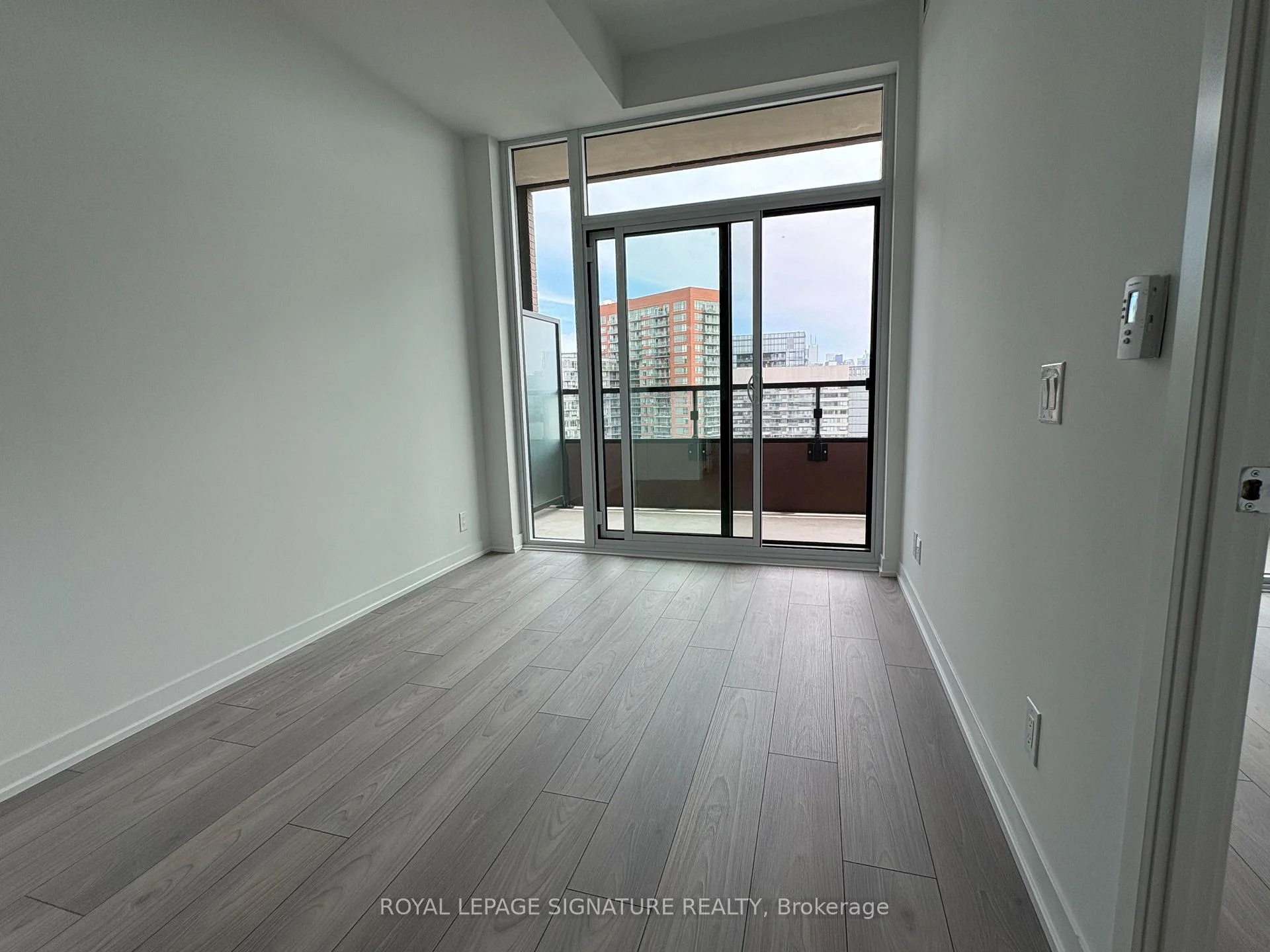 Photo 10 of Unit 1108, 285 Dufferin Street, Toronto, South Parkdale — HOMEH