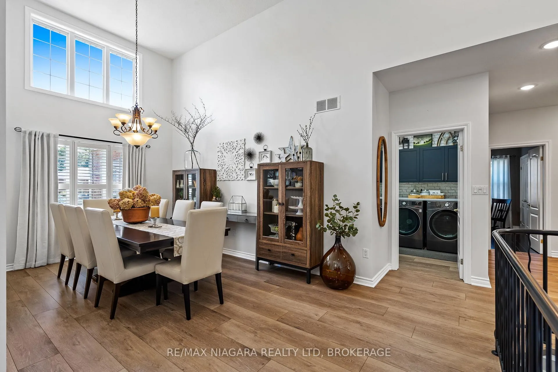Photo 12 of 6301 Emma Street, Niagara Falls, Stamford — HOMEH