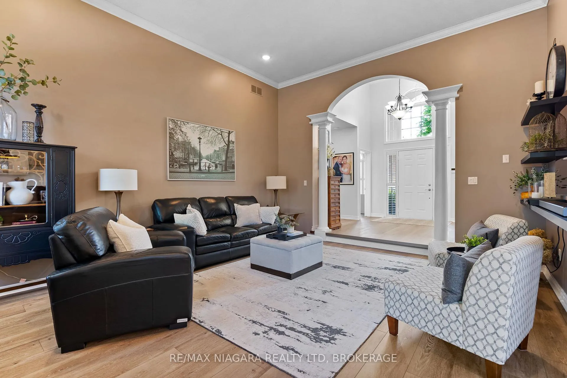 Photo 21 of 6301 Emma Street, Niagara Falls, Stamford — HOMEH