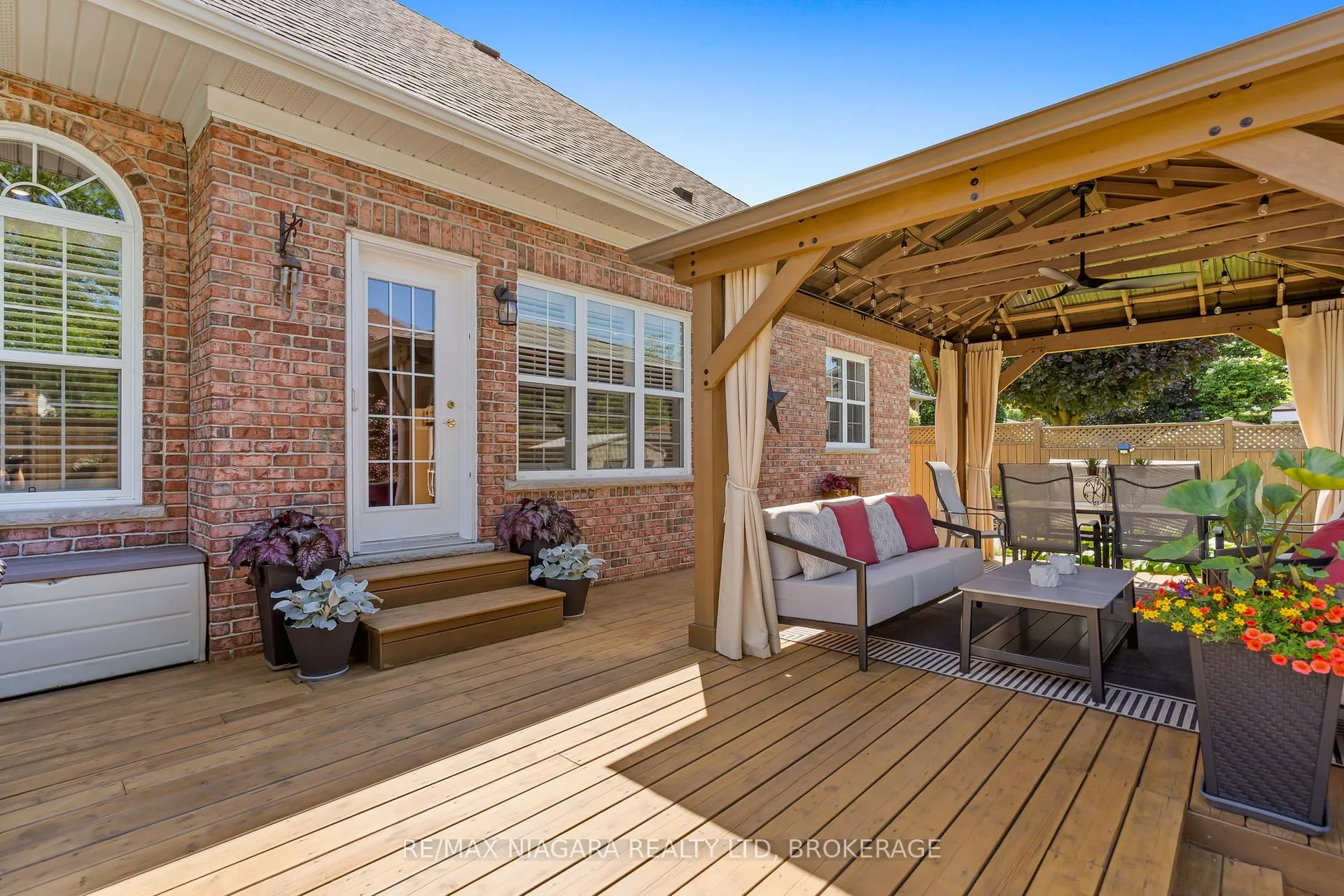 Photo 42 of 6301 Emma Street, Niagara Falls, Stamford — HOMEH