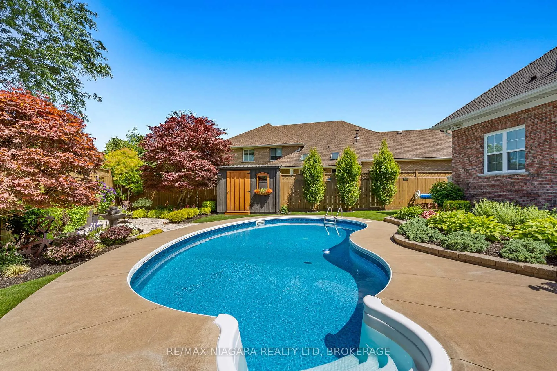 Photo 45 of 6301 Emma Street, Niagara Falls, Stamford — HOMEH