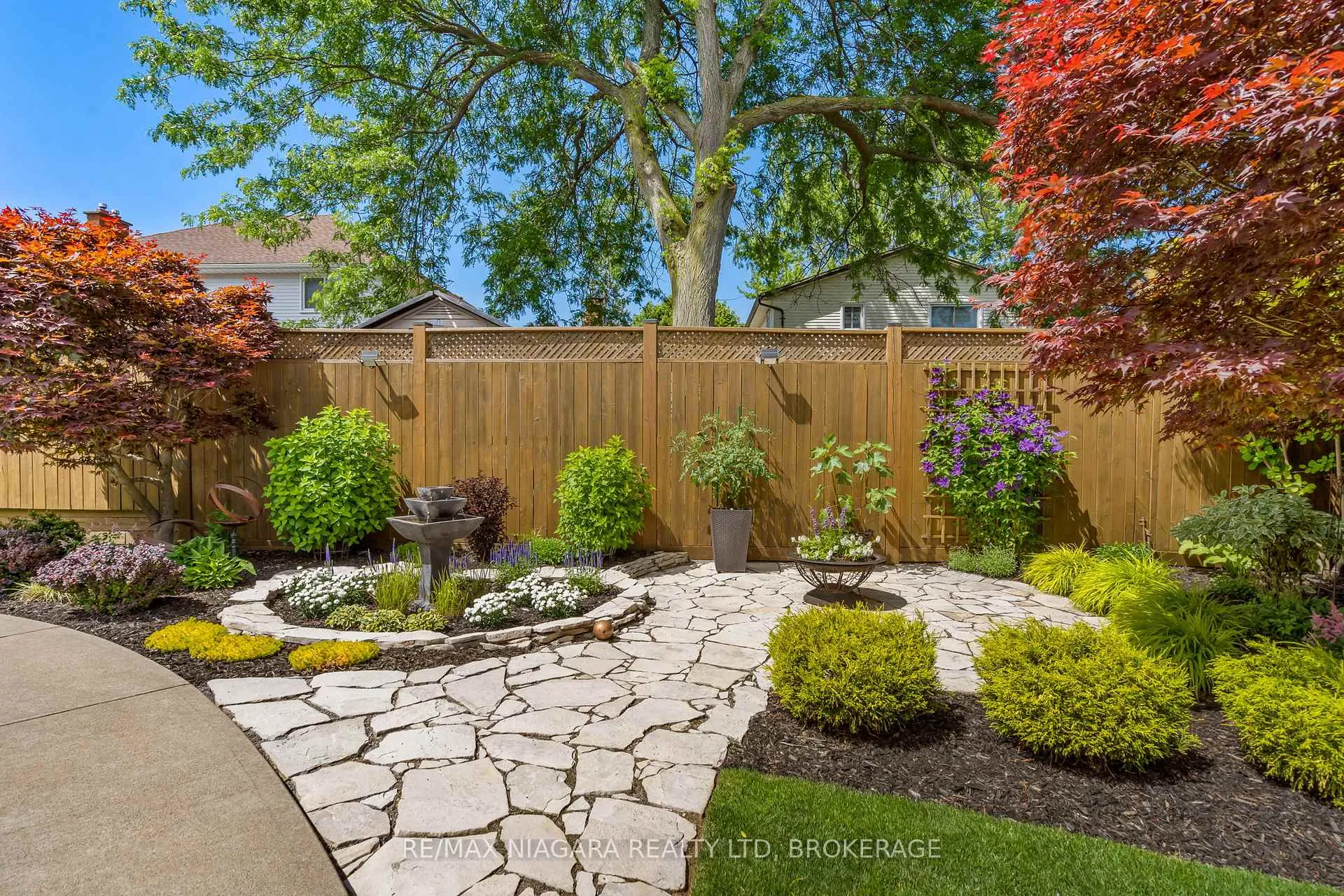 Photo 48 of 6301 Emma Street, Niagara Falls, Stamford — HOMEH