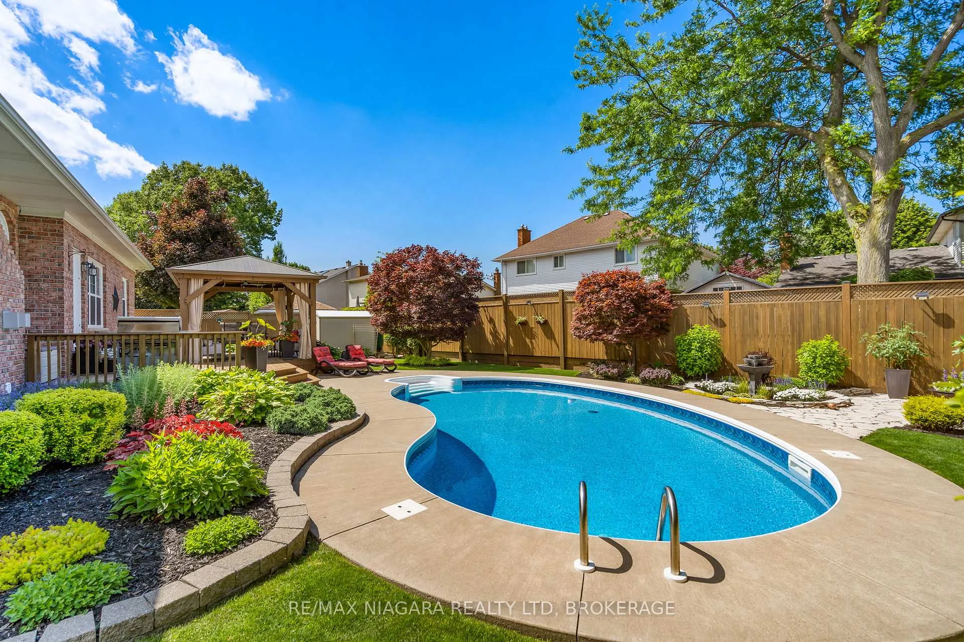 Photo 49 of 6301 Emma Street, Niagara Falls, Stamford — HOMEH