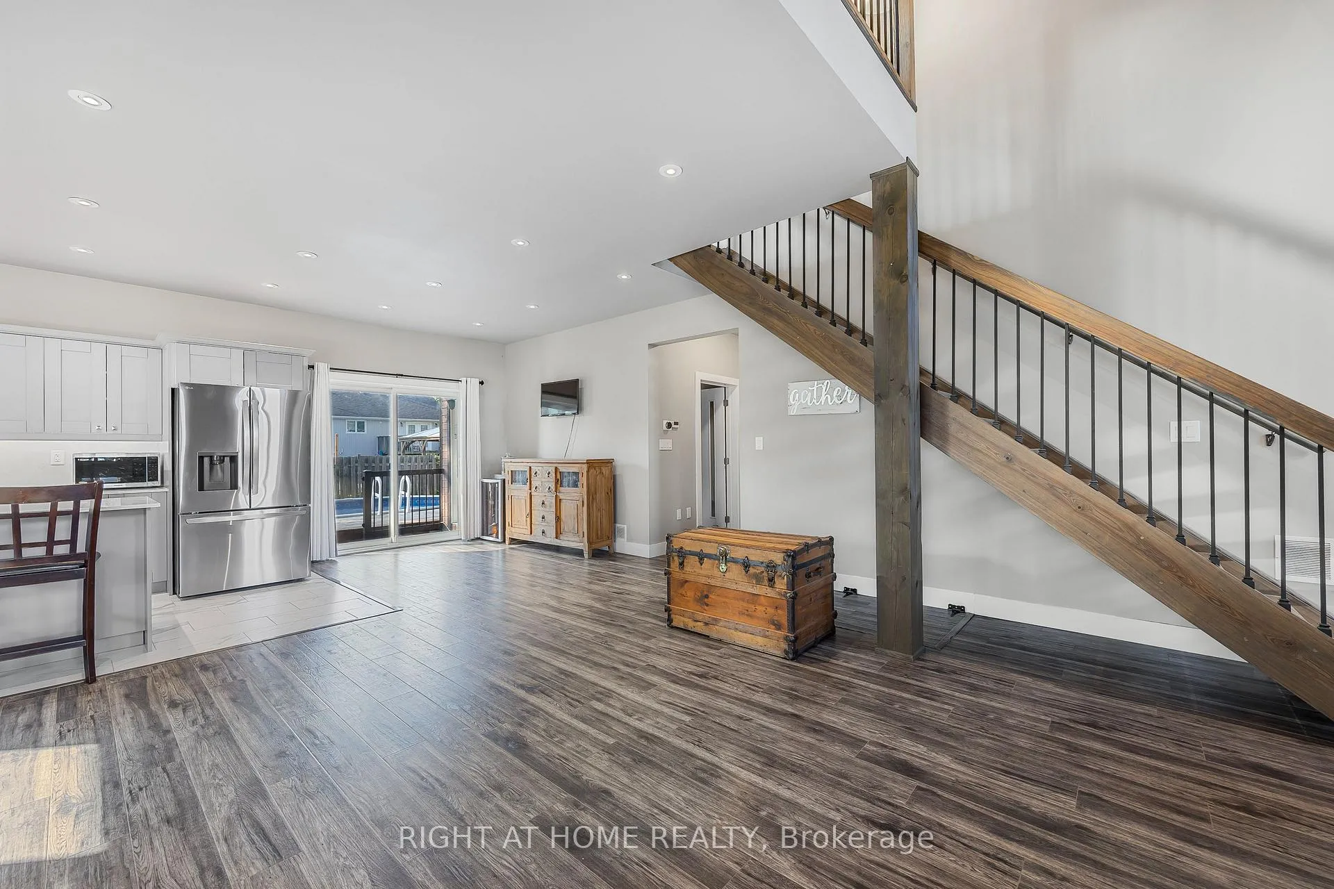 Photo 4 of 575 Oleary Lane, Tay, Victoria Harbour — HOMEH
