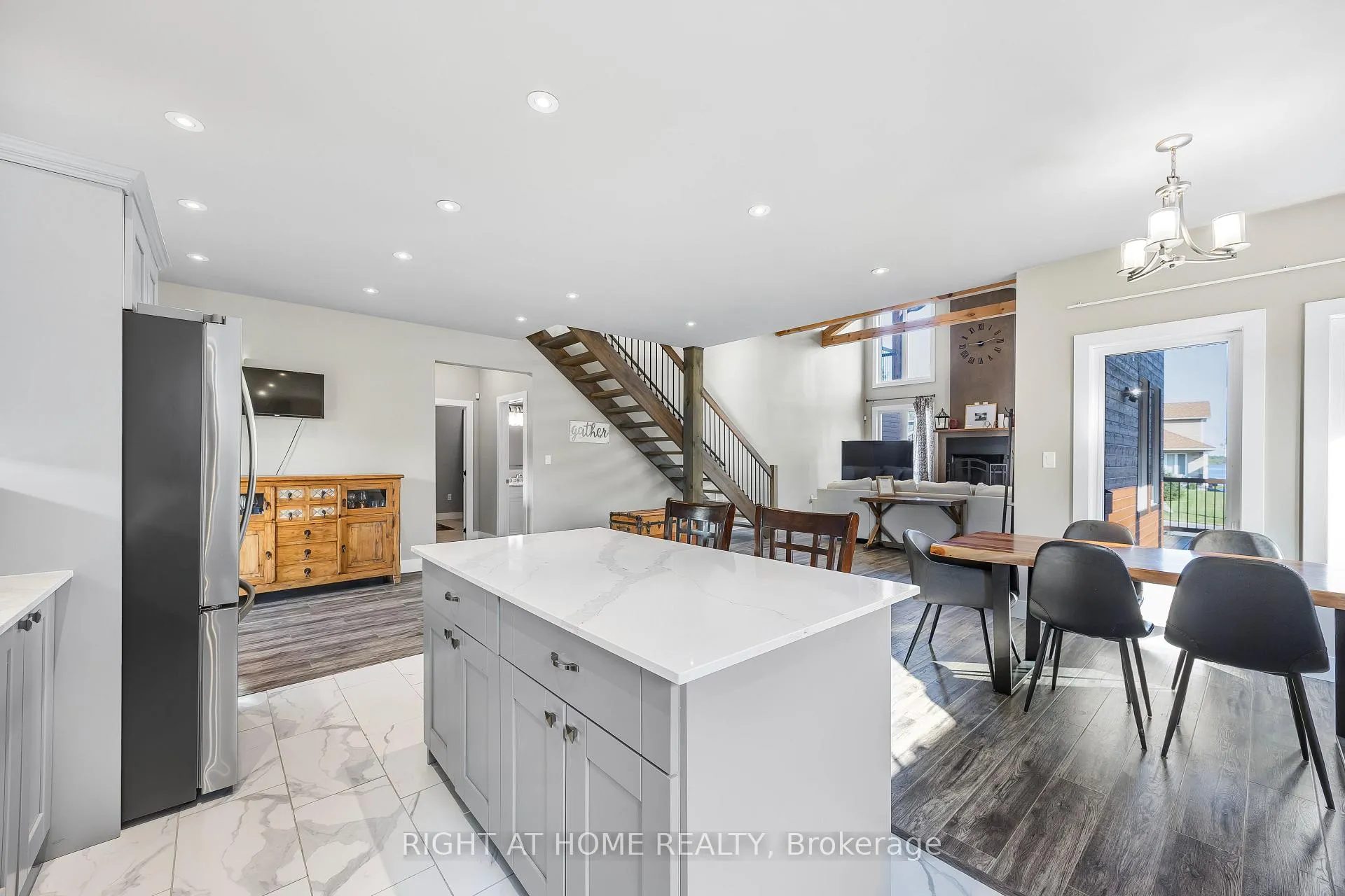 Photo 9 of 575 Oleary Lane, Tay, Victoria Harbour — HOMEH