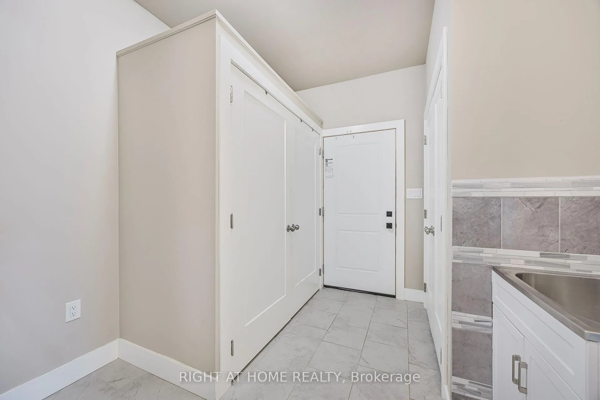 Photo 17 of 575 Oleary Lane, Tay, Victoria Harbour — HOMEH