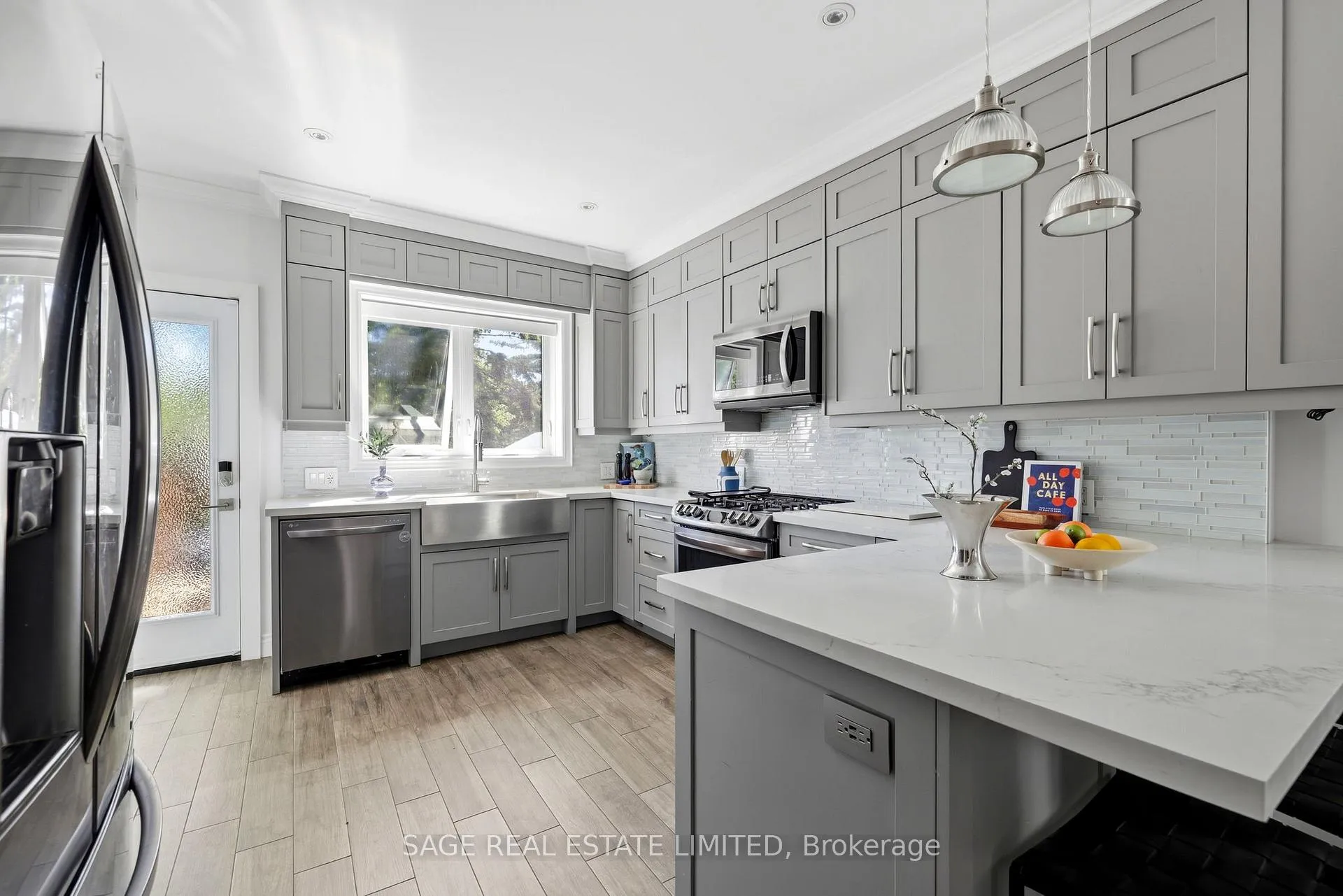 Photo 12 of 25 Lawlor Avenue, Toronto, East End-Danforth — HOMEH
