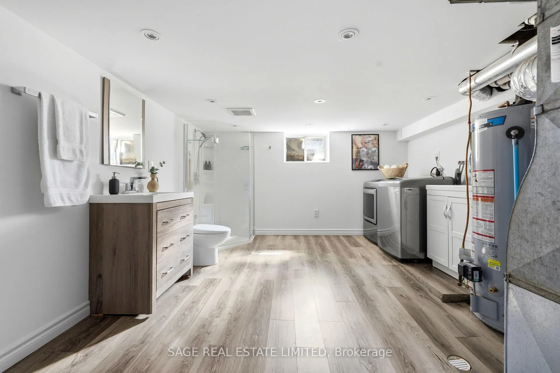 Photo 39 of 25 Lawlor Avenue, Toronto, East End-Danforth — HOMEH