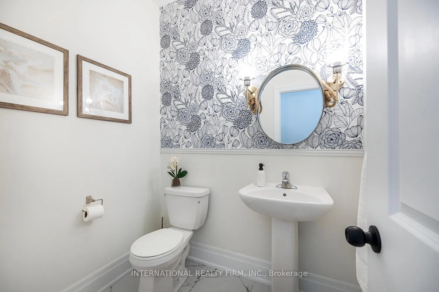 Photo 11 of 82 Hennessey Crescent, Kawartha Lakes, Lindsay — HOMEH