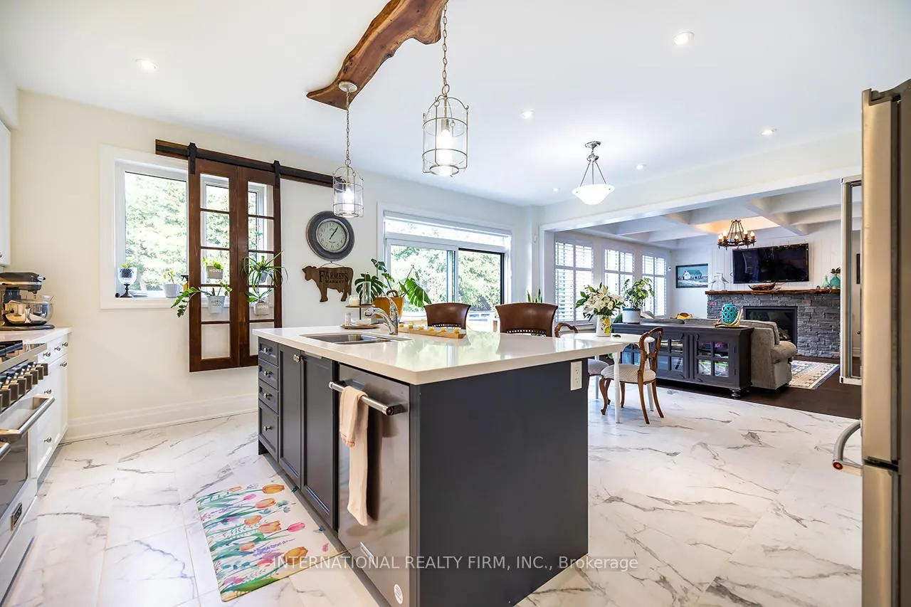 Photo 13 of 82 Hennessey Crescent, Kawartha Lakes, Lindsay — HOMEH