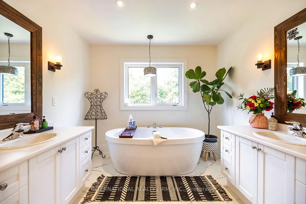 Photo 35 of 82 Hennessey Crescent, Kawartha Lakes, Lindsay — HOMEH
