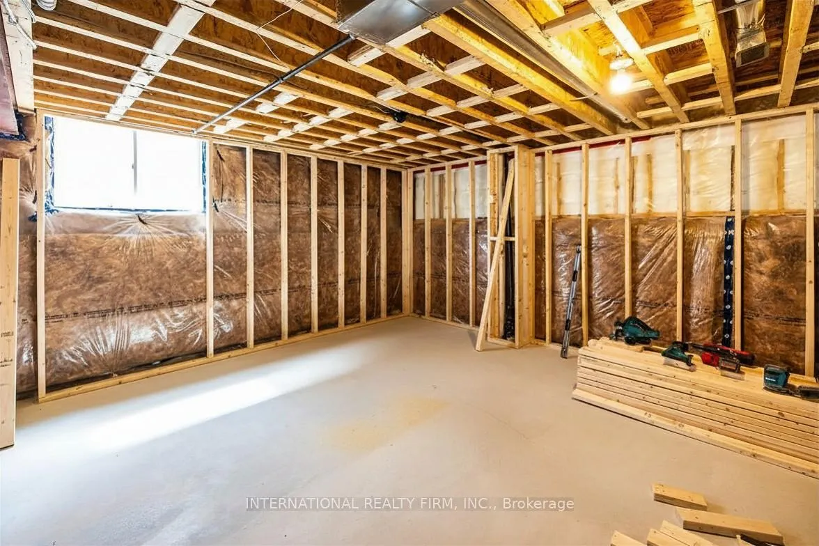 Photo 44 of 82 Hennessey Crescent, Kawartha Lakes, Lindsay — HOMEH