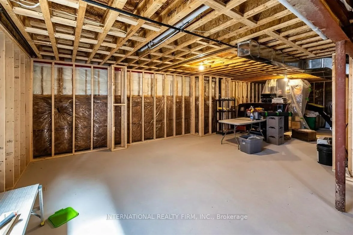 Photo 45 of 82 Hennessey Crescent, Kawartha Lakes, Lindsay — HOMEH