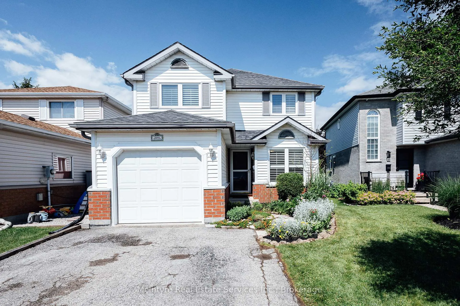 Photo 2 of 560 Penny Lane, Waterloo — HOMEH