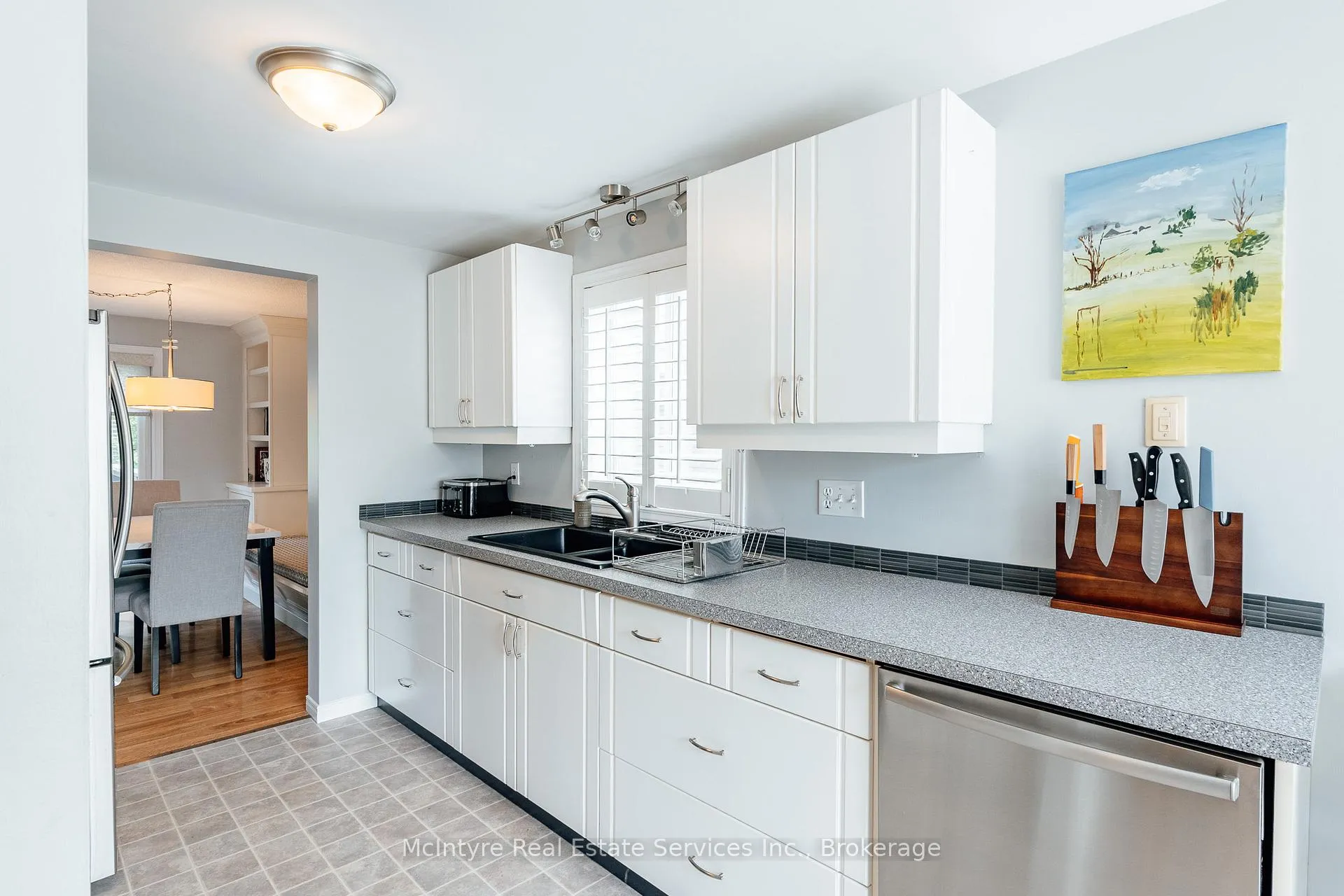 Photo 11 of 560 Penny Lane, Waterloo — HOMEH