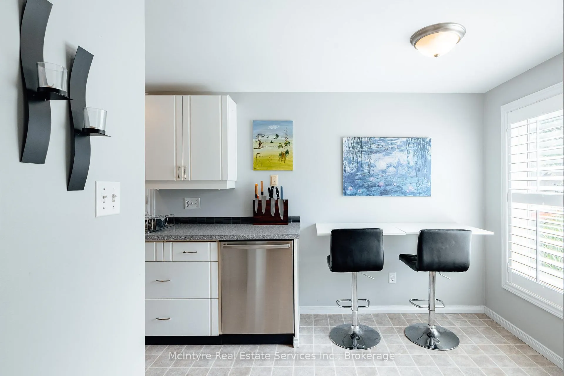 Photo 12 of 560 Penny Lane, Waterloo — HOMEH