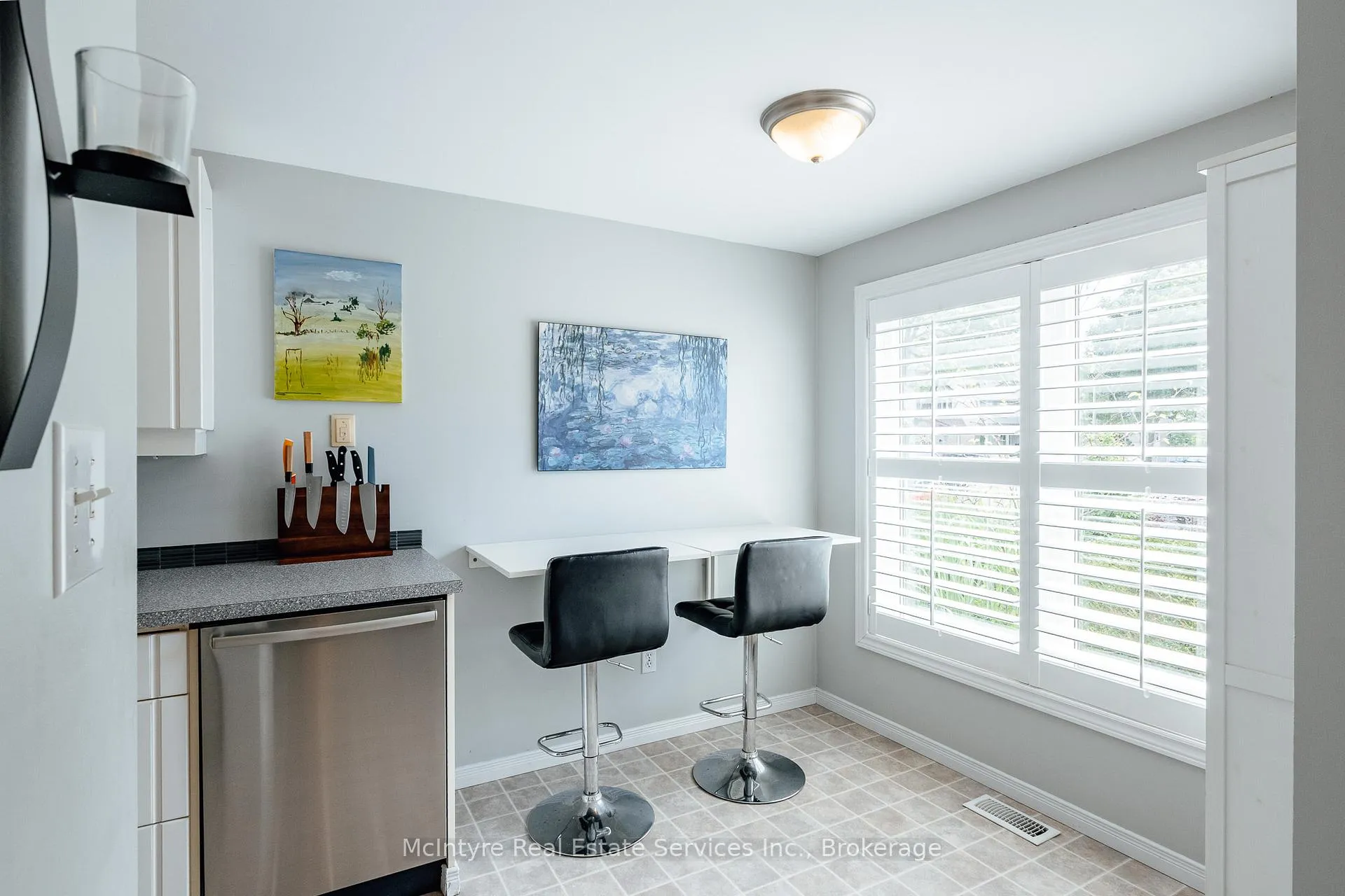 Photo 13 of 560 Penny Lane, Waterloo — HOMEH