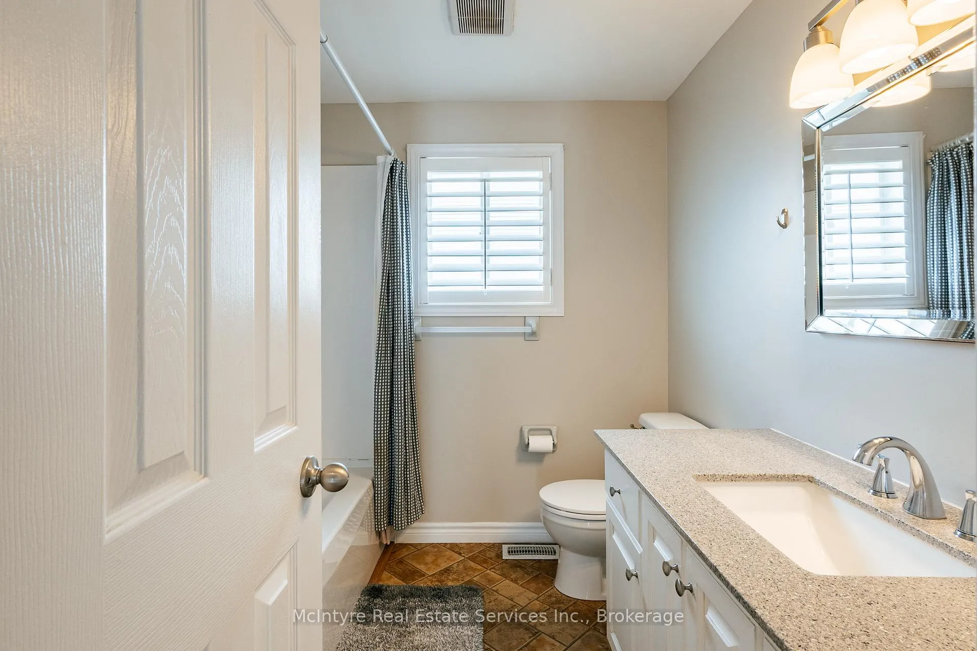 Photo 17 of 560 Penny Lane, Waterloo — HOMEH