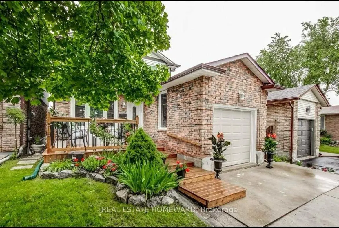 Photo 2 of 2336 Malcolm Crescent, Burlington, Brant Hills — HOMEH