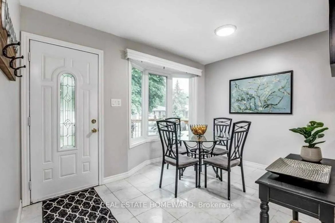 Photo 4 of 2336 Malcolm Crescent, Burlington, Brant Hills — HOMEH