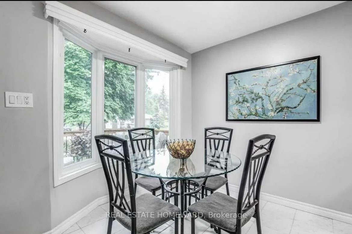 Photo 5 of 2336 Malcolm Crescent, Burlington, Brant Hills — HOMEH
