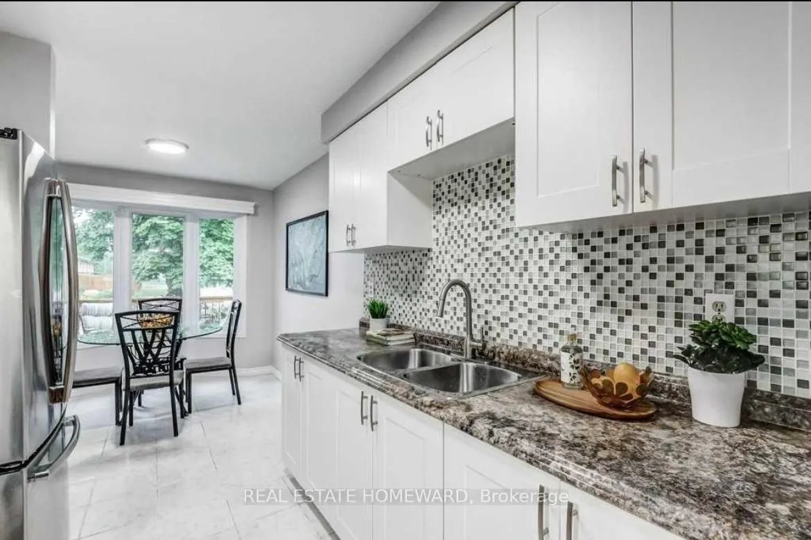 Photo 8 of 2336 Malcolm Crescent, Burlington, Brant Hills — HOMEH