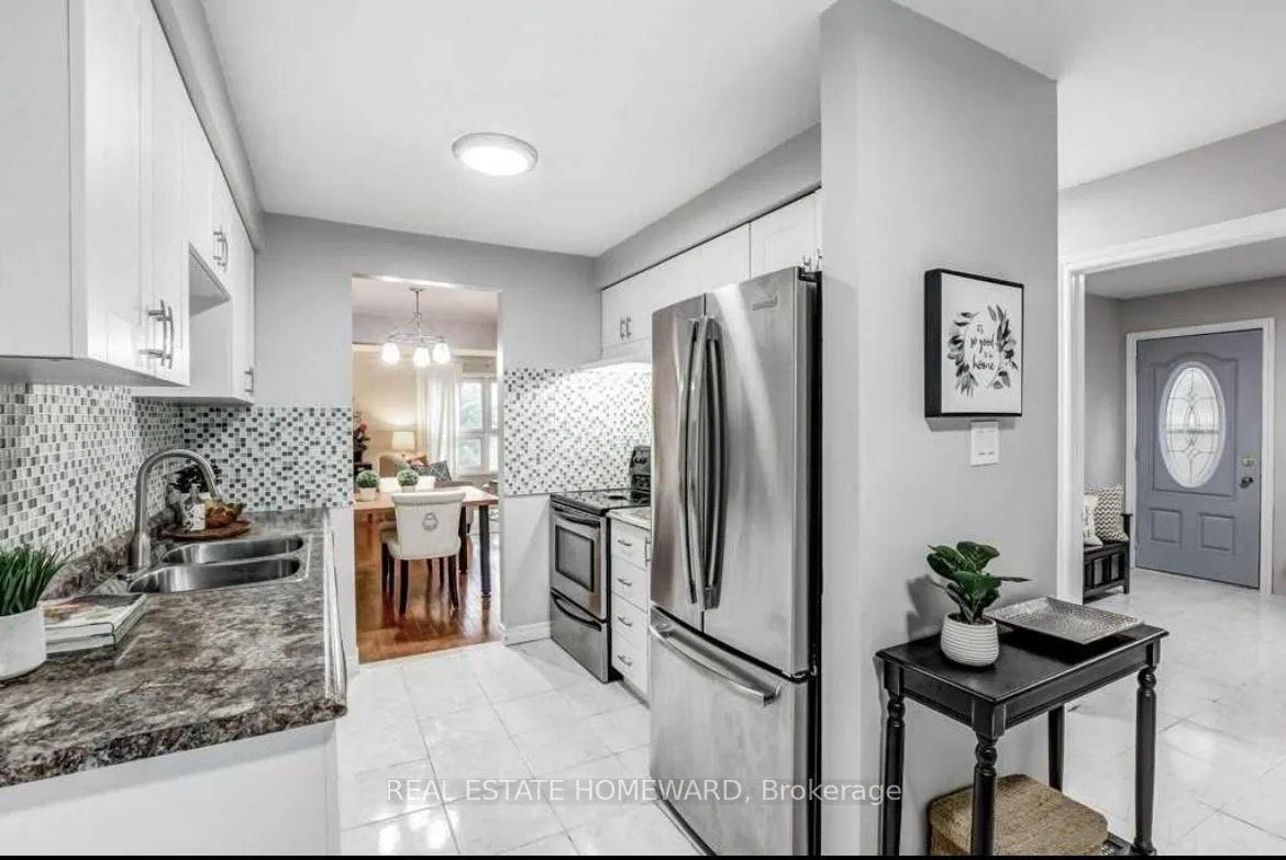 Photo 10 of 2336 Malcolm Crescent, Burlington, Brant Hills — HOMEH