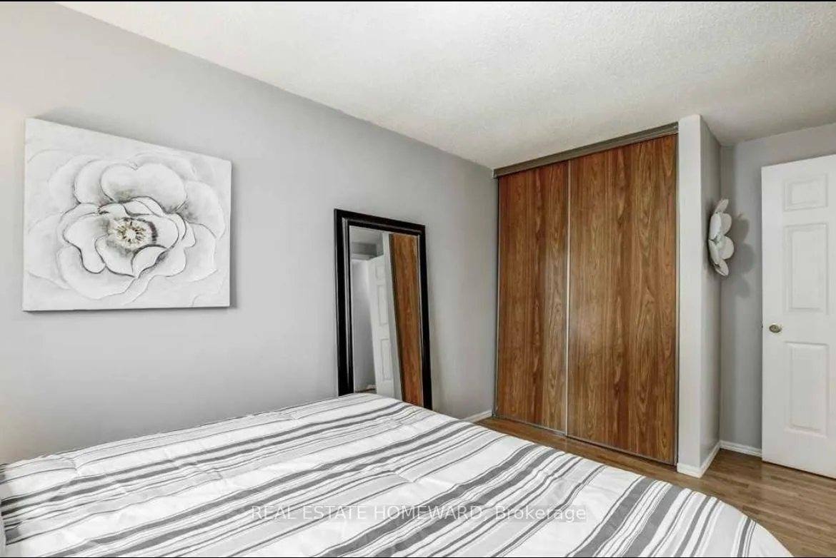 Photo 25 of 2336 Malcolm Crescent, Burlington, Brant Hills — HOMEH