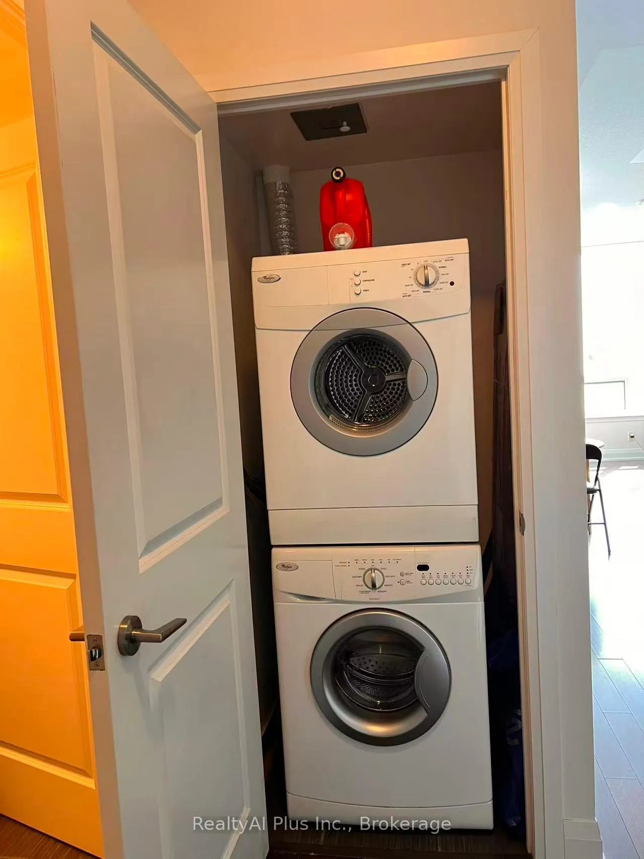 Photo 10 of Unit 1025, 372 Highway 7 E, Richmond Hill, Doncrest — HOMEH