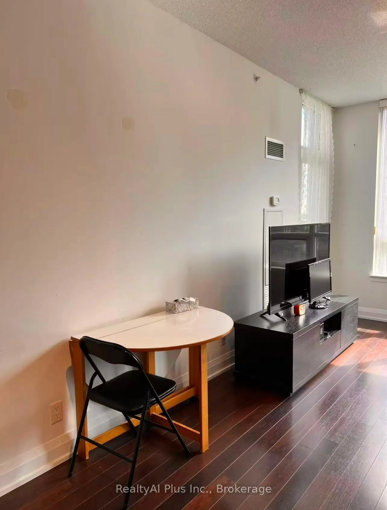 Photo 13 of Unit 1025, 372 Highway 7 E, Richmond Hill, Doncrest — HOMEH