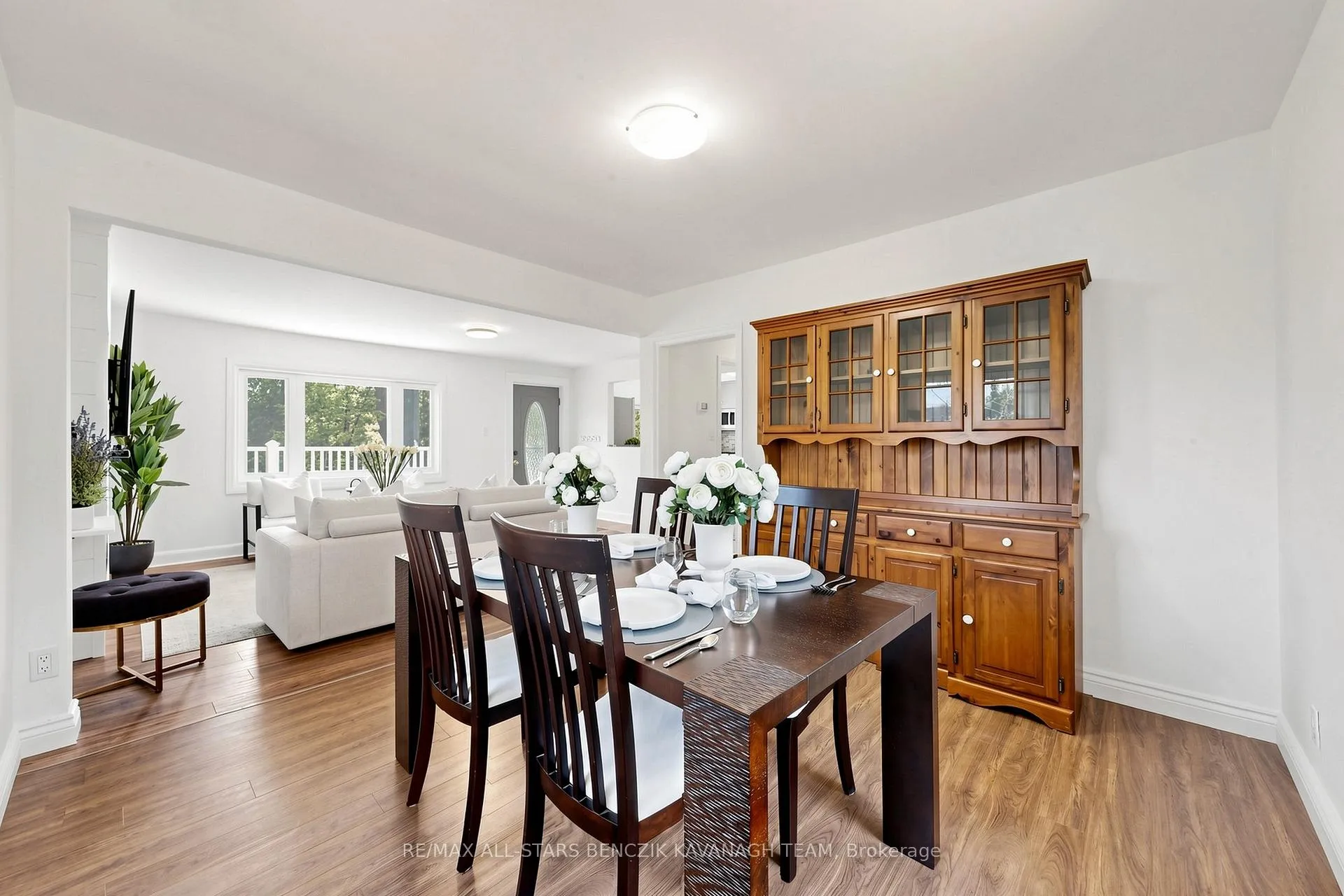 Photo 8 of 522 Sheppard Avenue, Pickering, Woodlands — HOMEH