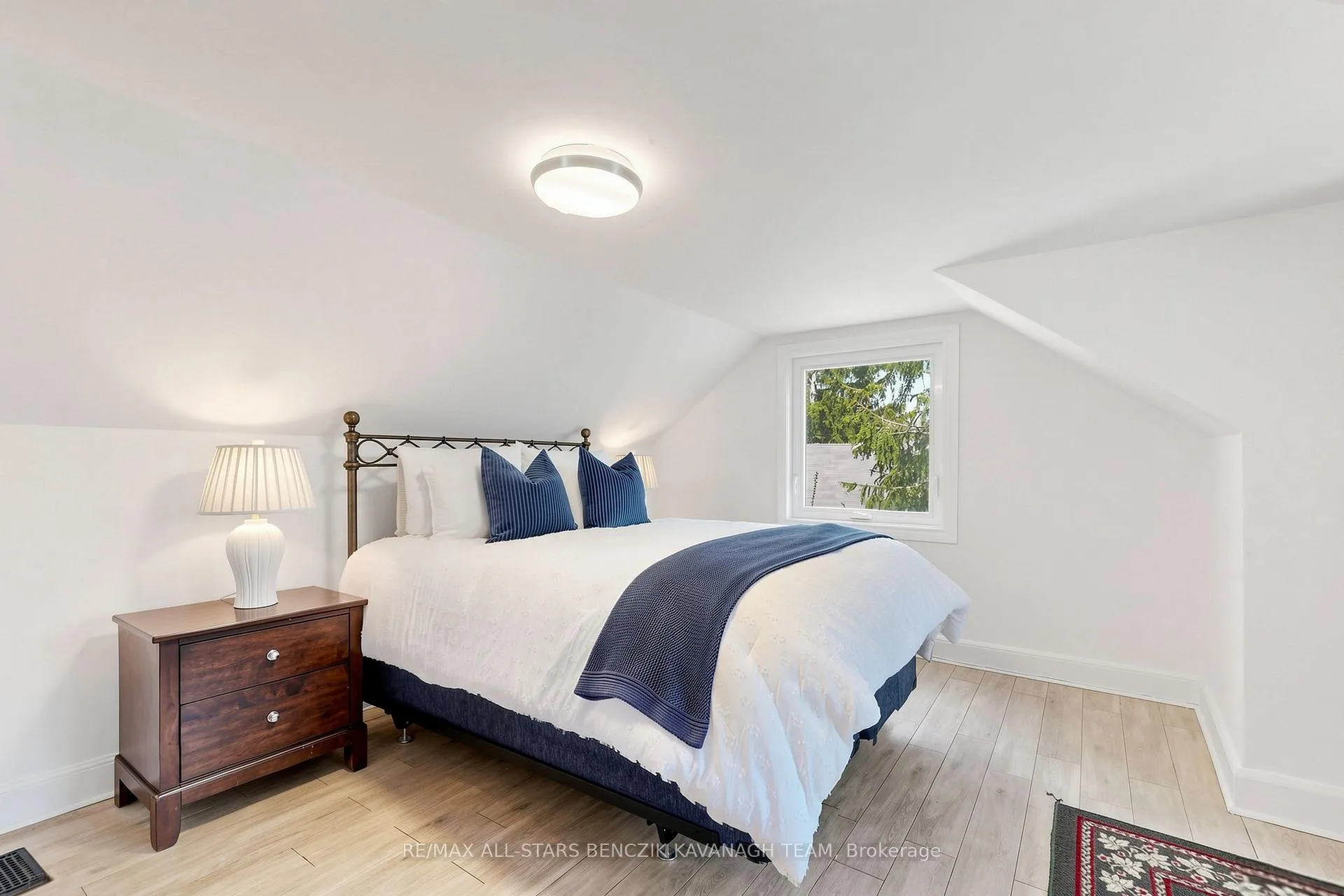 Photo 14 of 522 Sheppard Avenue, Pickering, Woodlands — HOMEH