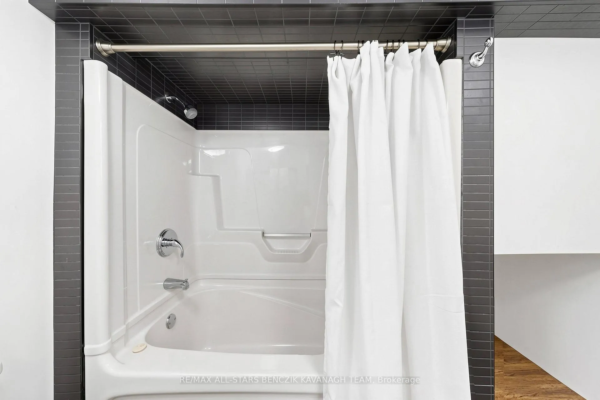Photo 22 of 522 Sheppard Avenue, Pickering, Woodlands — HOMEH