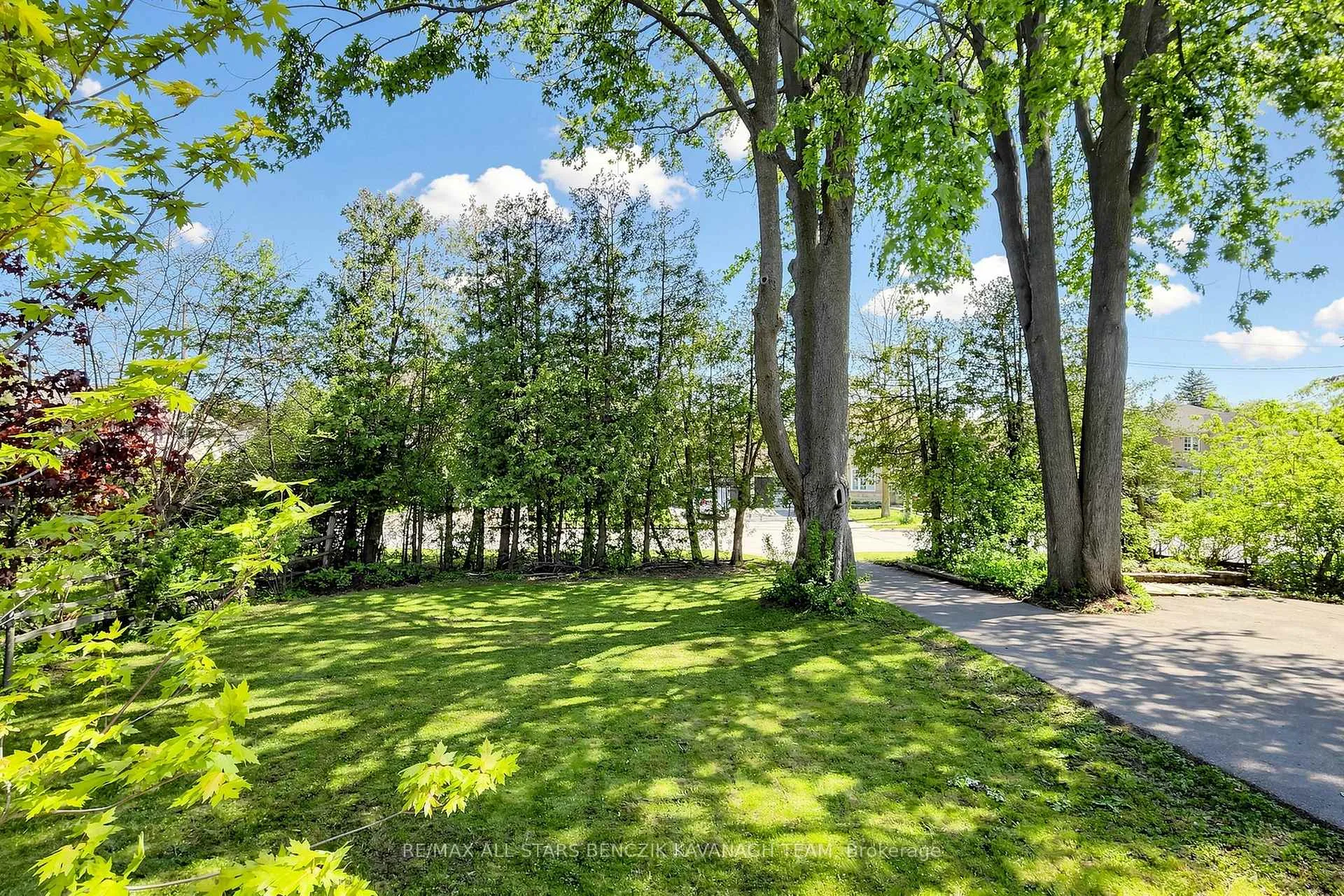 Photo 28 of 522 Sheppard Avenue, Pickering, Woodlands — HOMEH